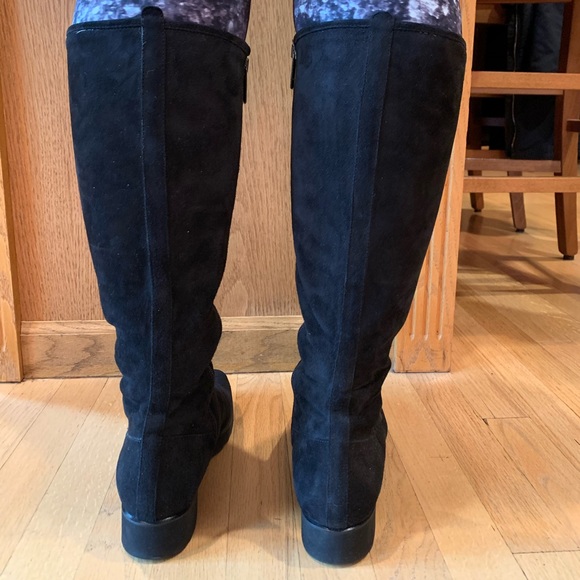 Taryn Rose black suede boots - Picture 7 of 7